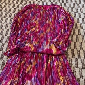 QUEEN OF SPARKLES Metallic Pleated Two-Piece Skirt Set in Fuchsia, Gold & Blue